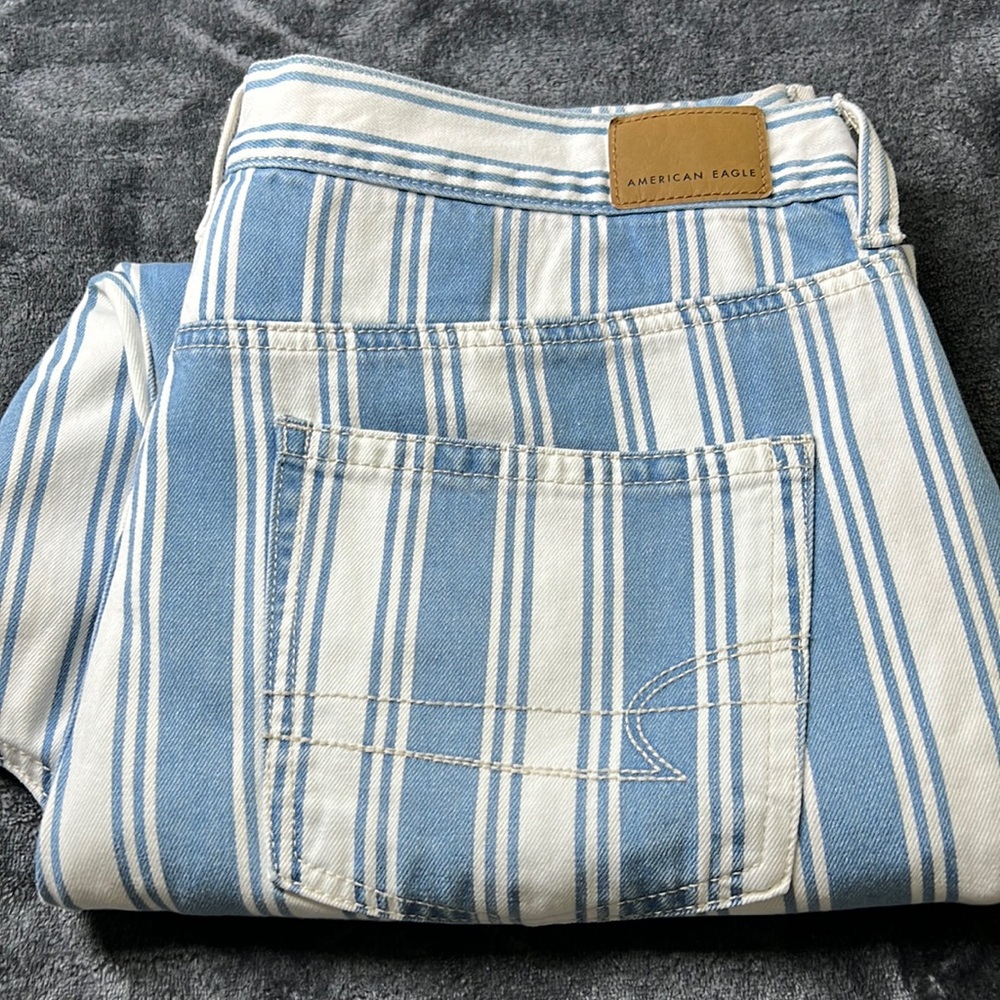 ⭐️American Eagle stripe mom jeans sz 14 reg white wide & narrow blue strip NWOT